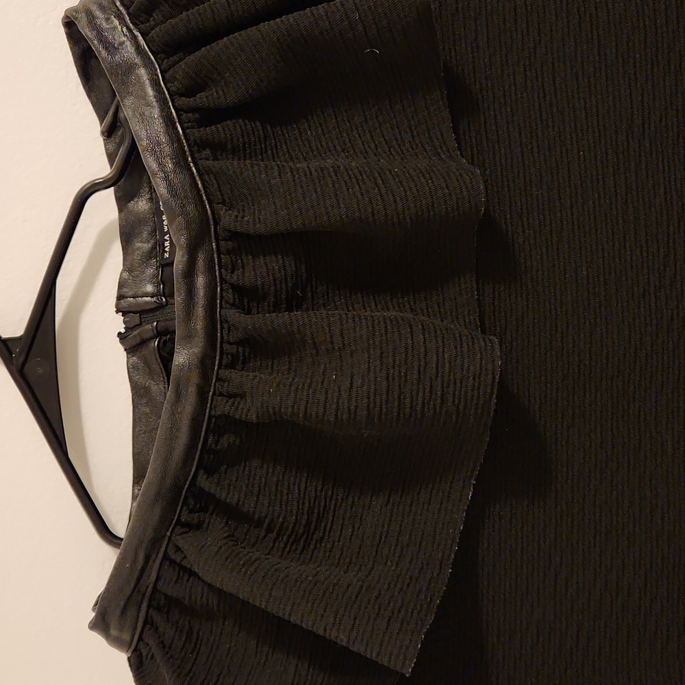 Skirt - Picture 2 of 2
